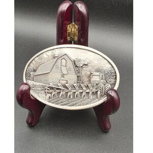 VTG Belt Buckle BARN 1984 Bergamot Brass Works Pewter Farming T 149‎ USA Farmer
